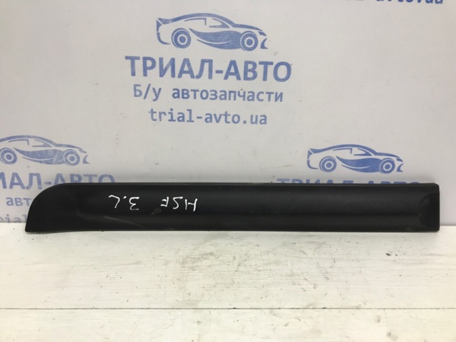 Накладка задніх дверей 877702B000 HYUNDAI