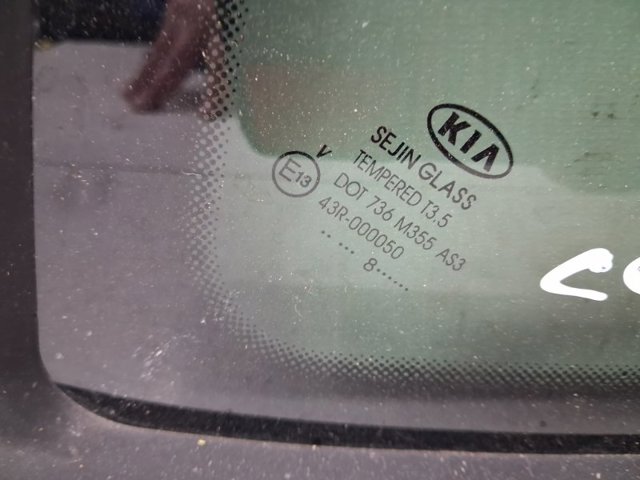 Скло багажника, ліве 878101H110 HYUNDAI