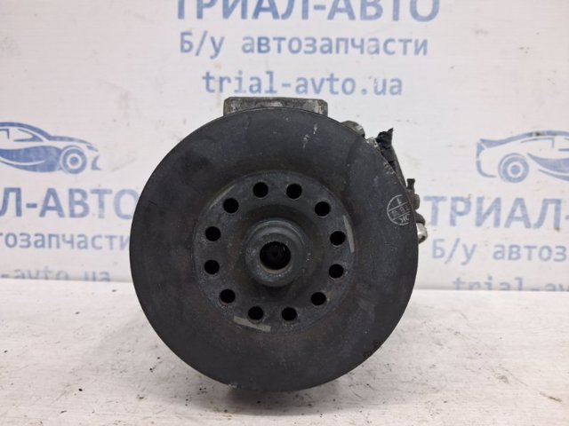Насос кондиціонера 8831002370 TOYOTA
