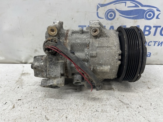 Компресор кліматичної установки 8831005080 TOYOTA
