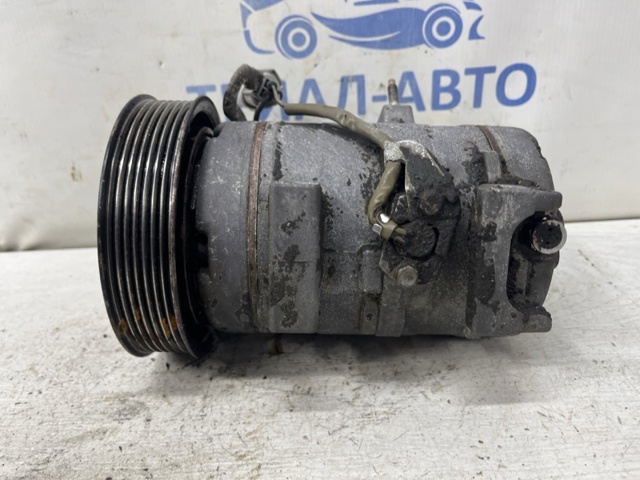 Компресор кондиціонера 8832048080 TOYOTA