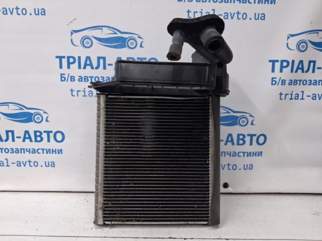 Охолоджувач повітря 8850105080 TOYOTA