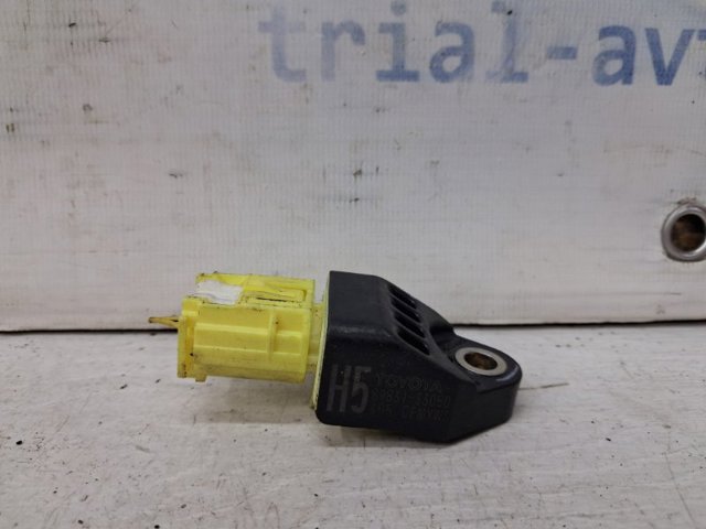 Датчик AIRBAG передній 8983133050 TOYOTA