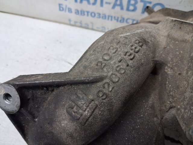 Колектор впускний 92067387 GM
