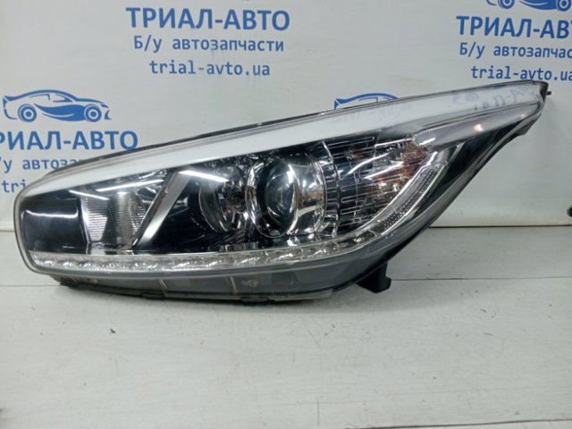 Фара дальнього світла в зборі 92101A2250 HYUNDAI