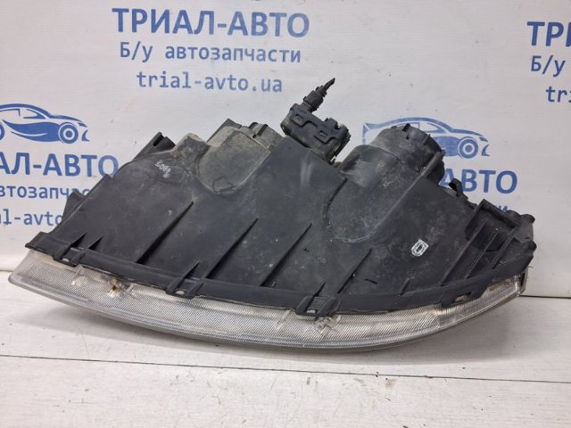 Фара передня права 921023K020 HYUNDAI