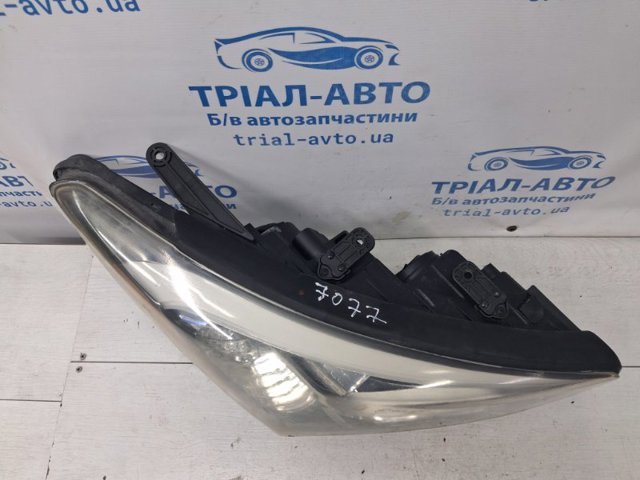 Фара передня права 921024Z010 HYUNDAI