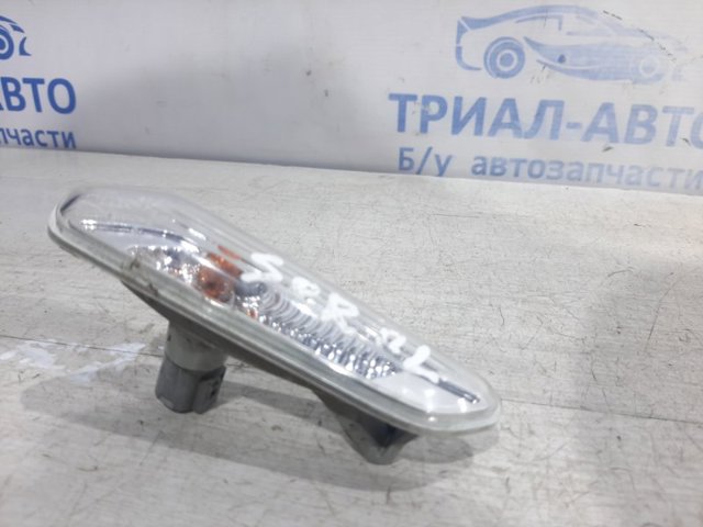 Повторювач повороту на крилі, лівий 923032P000 HYUNDAI