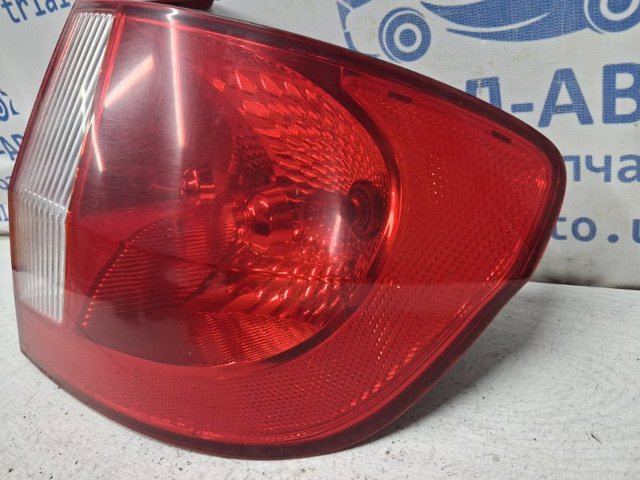 Задні ліхтарі 924021C510 HYUNDAI