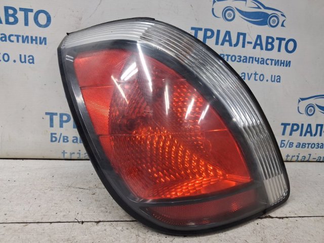Ліхтар задній правий 924021G210 HYUNDAI
