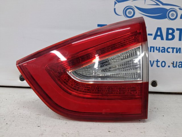 Фара задня права внутрішня 924042Y500 HYUNDAI