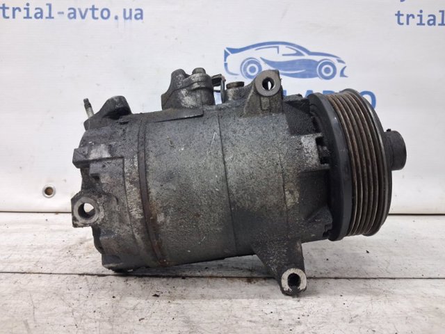 Компресор холодоагенту 926001DB0A NISSAN