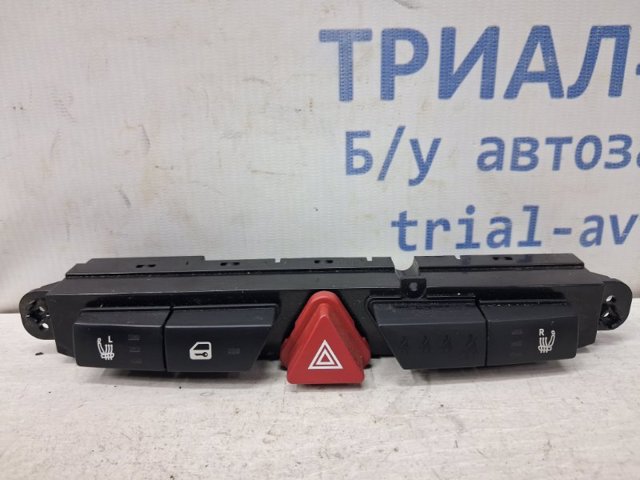 Кнопка аварійної сигналізації 937001H000 HYUNDAI