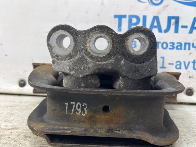 Права подушка мотора 94509533 GM
