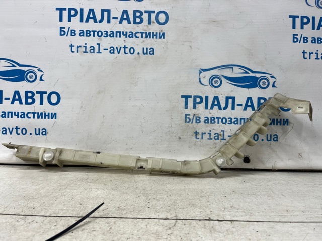 Кронштейн бампера заднього, правий 95133855 GM