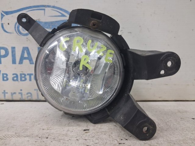 Туманка права 95169827 GM