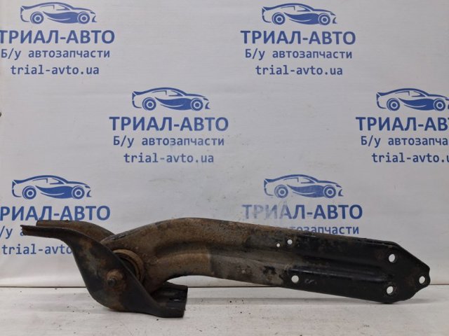 Тяга поздовжня задньої підвіски, права 95261628 GM
