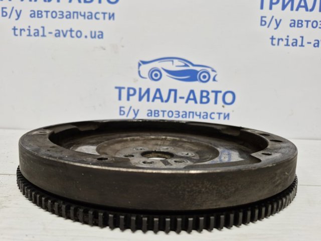 Маховик із зубчастим ободом в зборі 96184353 GM
