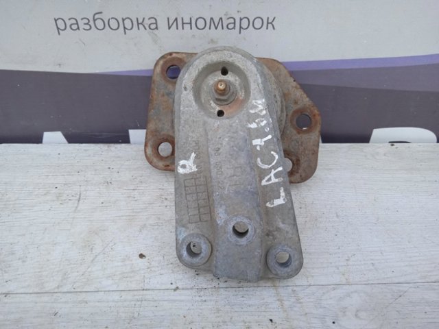 Права опора двигуна 96550227 GM