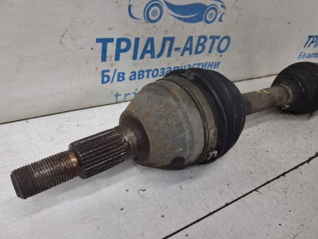 Піввісь передня, права 96624724 GM