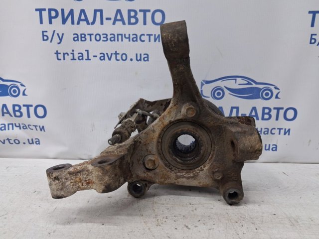 Кулак поворотний передній лівий 96626337 GM