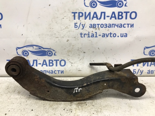 Важіль задньої підвіски верхній, лівий/правий 96626419 GM