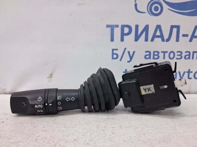 Перемикач підрульовий, правий 96628524 GM
