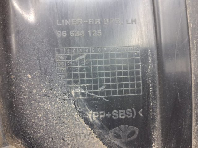 Підкрилок задній лівий 96633557 GM