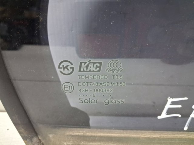 Куточок задніх правих дверей 96635860 GM
