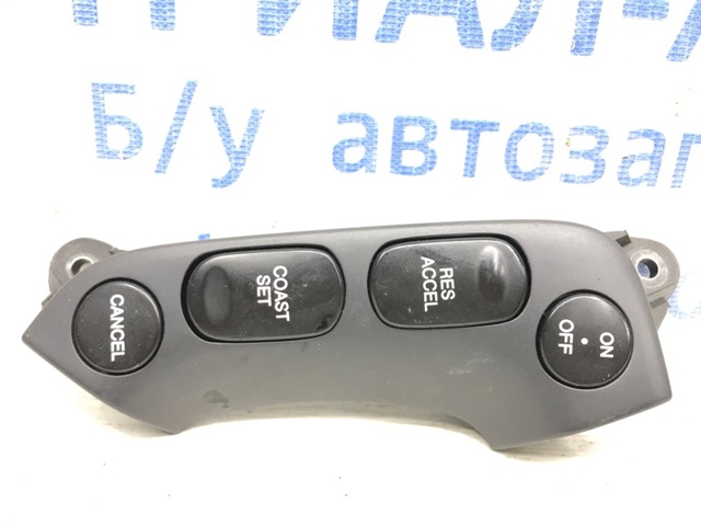 Блок кнопкових перемикачів кермового колеса 967002B000CA HYUNDAI