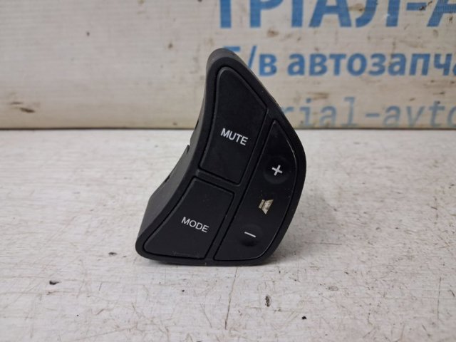 Блок кнопкових перемикачів рульового колеса 967101H200EQ HYUNDAI