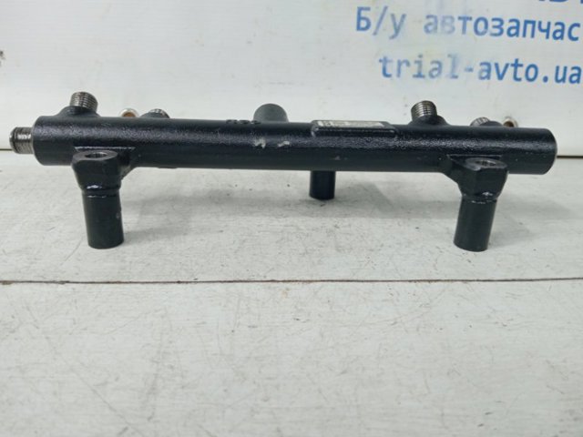 Рампа форсунок системи упорскування палива 9681909680 FORD