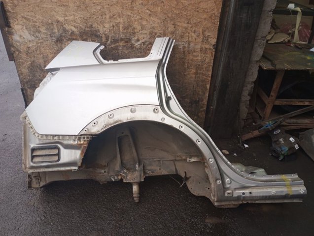 Крило заднє праве 96831032 GM