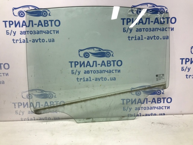 Скло задньої двері лівої 96833085 GM