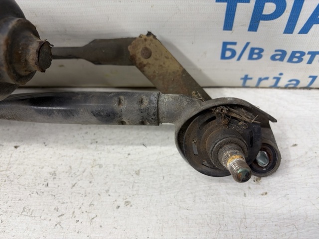 Мотор склоочисника передній 981102B000 HYUNDAI