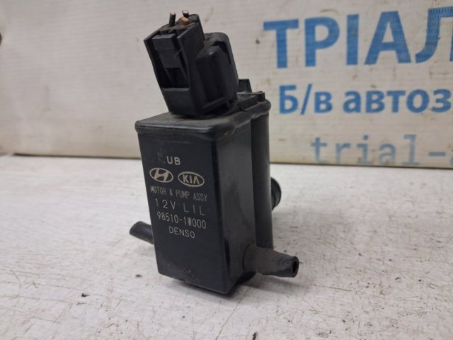Насос-мотор омивача скла, заднього 985101W000 HYUNDAI