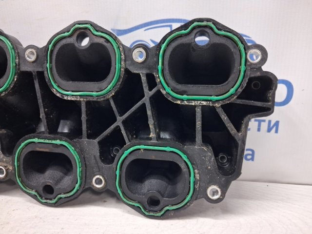 Колектор впускний нижній AT4Z9424B FORD