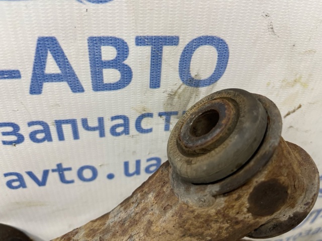 Правий важіль передній нижній підвіски B32H34300D MAZDA
