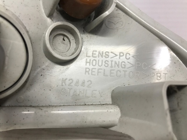 Покажчики повороту (передні) B45A51350 MAZDA