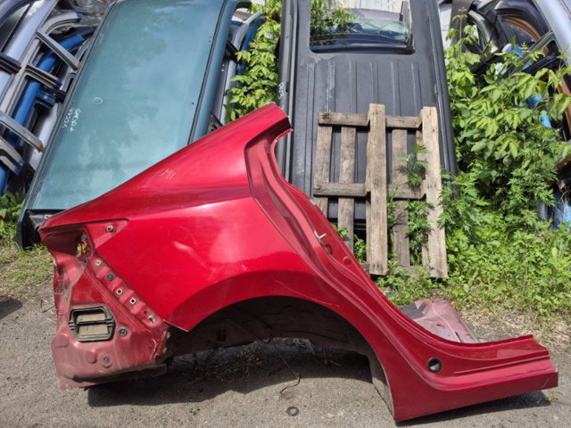 Крило праве заднє B6YS7041X MAZDA