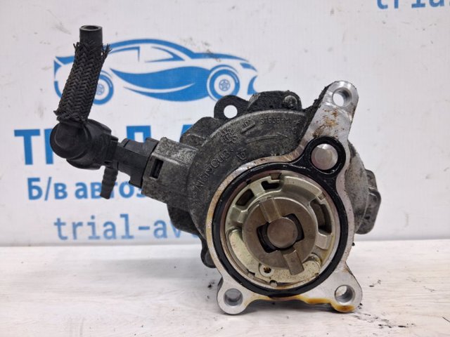 Насос вакуумний BB5E2A451BD FORD