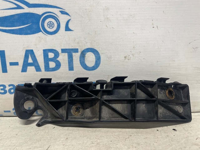Лівий кронштейн переднього бампера BB5Z17E814B FORD