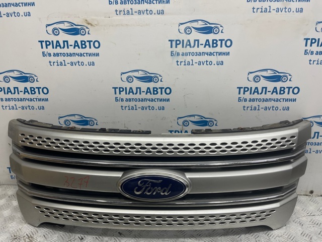 Молдинг решітки радіатора, нижній BB5Z8200BA FORD