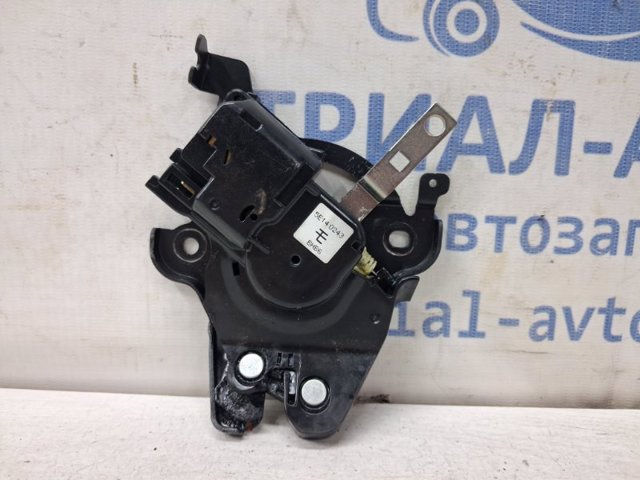 Центральний замок багажника BHY15682XA MAZDA