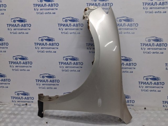 Ліве переднє крило BN8V52211D MAZDA