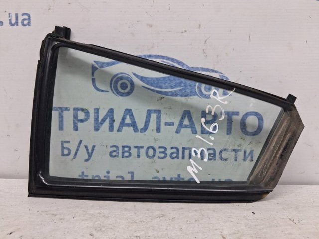 Скло-кватирка двері, задній, правій BN8V72661A MAZDA