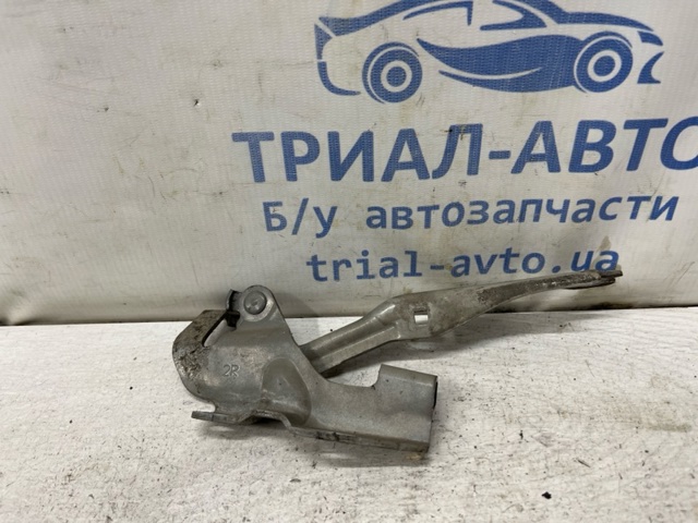 Петля капота, права BP4K52410B MAZDA