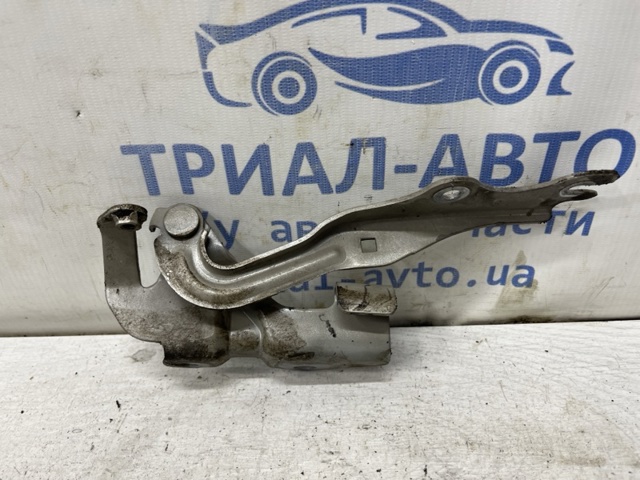 Завіса капота ліва BP4K52420B MAZDA