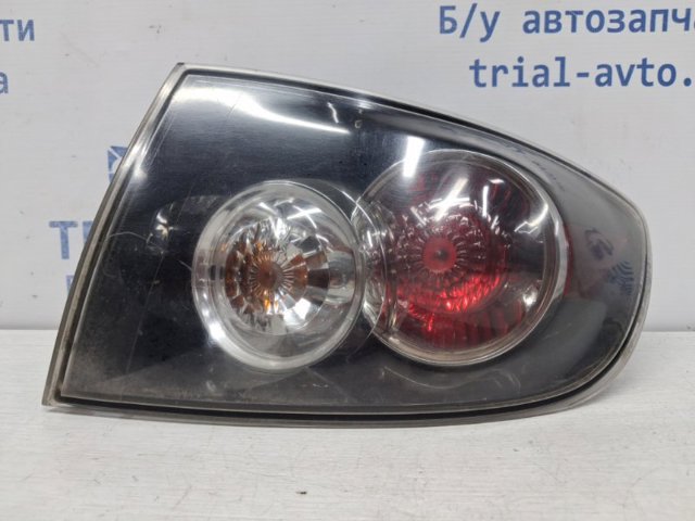 Задній правий зовнішній ліхтар BR5H51150C MAZDA