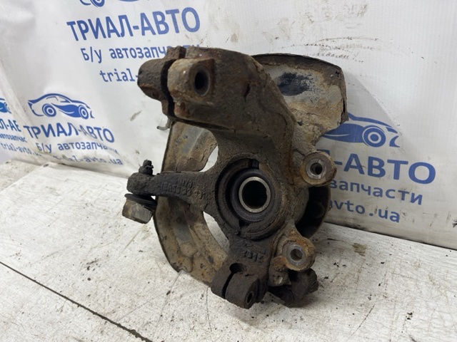 Цапфа поворотна ліва BR5S33031 MAZDA